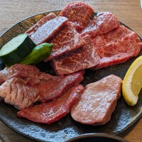焼肉 The INNOCENT CARVERY 新丸ビル店 - 