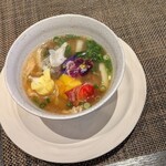 創作四川料理 廣明 - 玉子と食用花の中華スープ