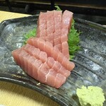 とん八 - マグロの刺身