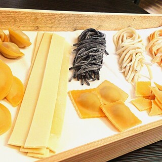 旬の素材を取り入れた多種多彩な自家製パスタ
