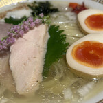 鯛白湯らーめん ○de▽ - 