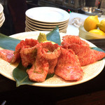 炭火焼肉 ぐら - 牛のリブロースの岩塩焼き 2014.9