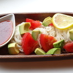 MK CAFE - トマトとアボガドのエスニックそうめん(2014年6月来店）