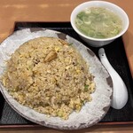ラーメン縁屋 - にんにくチャーハン680円+大盛り300円