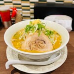 らぁめん 味鶏 - 北海道味噌らぁめん(麺＆もやし増量)