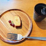 MAISON INCO - 有機かんきつのパウンドケーキとデラウェア　アイスコーヒー