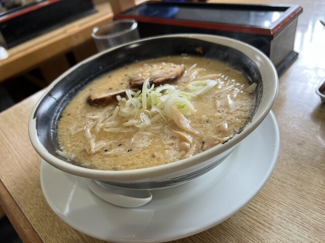 ラーメン 石乃黒 - 飯詰（ラーメン）の写真