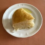 カーサ ボンジーノ - 自家製フォカッチャ