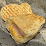 レイルウェイクラブ - 厚切りベーコンとろ〜りチーズパニーニ