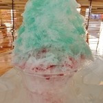 川久 - カシスと青りんごのハーフ&ハーフかき氷