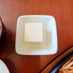 三好弥 - 箸休めにもなる"冷奴"。