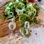 長浜ラーメン一番 松原南店 - アップで撮ってみた