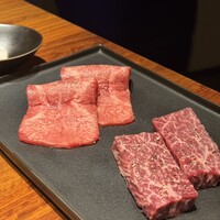 士士 - 
