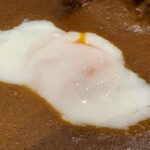 カレー屋 パクパクもりもり - とろとろ玉子