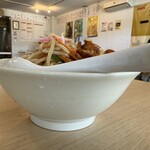 極濃タンメン イチラク - 横から