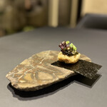 プレゼンテ スギ - 杉寿司 TYPE-R
      　鮑　肝　アールグレイビネガー　リゾット
      　蛤フリット　
      　海苔　手巻き
      