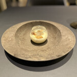 プレゼンテ スギ - トラフグのフラン
      　ヒレ　中骨　頭　皮　旨味スープ
      　+ 北海道産昆布(2025) GV  
      　発酵バター　ソテー
      　白子　千葉県産卵
      　イタリアンサマートリュフ