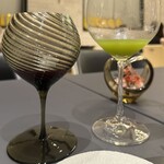 プレゼンテ スギ - animaBカルフォルニアのシャルドネをイメージしたドリンク葡萄ブナの木 カモミール苺の葉animaNo.1クルミを香ばしく焙煎させたものドライプルーン赤葡萄を合わせたドリンク