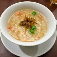 中国料理 天廣堂 - 揚げたじゃこが香ばしい中華風茶碗蒸しフカヒレ海鮮餡掛け