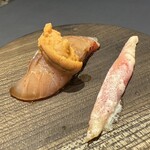 プレゼンテ スギ - 杉寿司TYPE-S
      　千葉県産コシヒカリ　古代米
      　自家製ローゼルビネガー　
      　勝浦港　金目鯛
      　金目鯛ソース　赤ワイン
      　雲丹　トリュフ風味の卵黄
      　みょうがのピクルス　亜麻猫酒粕