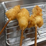 八重勝 - 串かつ　3本