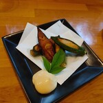 ななくさ食堂 - エビすり身とうもろこしすり身二種のオクラの詰め揚げ