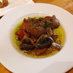 ななくさ食堂 - ジャンボマッシュルームとセミドライトマトガーリック香草バターソテー