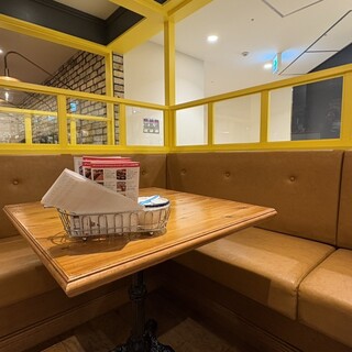 CREPERIE ALCYON TEA TABLE CAFE_2