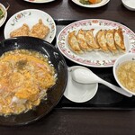 餃子の王将 - 料理写真:極王天津飯セット