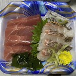 おさしみの店 魚七 - 鮪と鯛の2点盛り