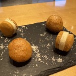 305496265 - シュークリーム