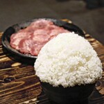 黒毛和牛とタンとハラミ 焼肉ごりちゃん - 