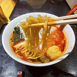 超純水採麺 天国屋 - 麺は中太手揉み麺