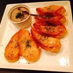 トナリ - 鶏レバーのムース