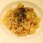 トナリ - れんこんとミンチのショートパスタ