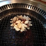 紅梅園 - H.26.9.2.夜 にんにく焼き 300円