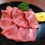 紅梅園 - H.26.9.2.夜 塩タン @900円