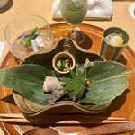 銀座 しのはら - 鮎の南蛮漬け　鴨ロース　蛸の小倉煮 クラゲ　大徳寺麩　胡瓜 酢の物　スモークサーモン　小肌　とろろ芋　みぞれ酢がけ 魚そうめん　うずら卵 青梅　鱸木の芽焼き　粟麩田楽　鱧笹寿司
