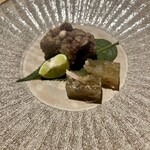 銀座 しのはら - すっぽん唐揚げ　えんぺら煮凝り　すだち　ちり酢　唐揚げを2種のつけダレで味わいます　えんぺら煮凝りは生姜が効いてます