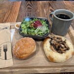 EARTH BAKERY & CAFE - 