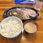 上海ジミー - デミグラスハンバーグ　ライスは中