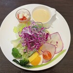 高崎 芸術野菜とイタリアンピッツァ マーロ - 前菜(サラダの間違い？)
