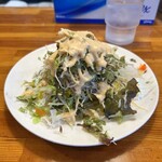 上海ジミー - サラダもボリューム満点！