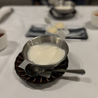 開化亭 - ふわふわ杏仁豆腐やね、命名するなら。お茶葉のアイス美味しい