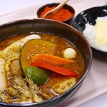 スープカレーGARAKU - 北海道産チキンの手作りソーセージと秋野菜のスープカレー