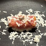 鮨 竹半 若槻 - トロタク握りと西洋わさび