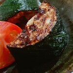 温石 - 炭火焼きのズッキーニ。内側には芳醇な水分を含んでおりました