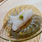 温石 - 由比産のメバル蒸し。昆布出汁をゼラチンでゆるめの餡にして二杯酢を掛けました