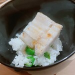 温石 - 二膳目は地物の太刀魚の炭火焼きと甘長唐辛子