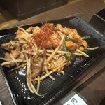 とり鉄 - 奥州美鶏の味噌だれ鉄板焼き